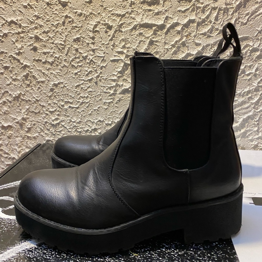 Plataform boots - Picture 2 of 8